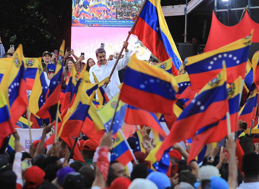 elpce's tweet image. 🇻🇪Condenamos la vil y criminal agresión imperialista del gobierno de Estados Unidos contra la República Bolivariana de Venezuela

Llamamos a los pueblos del mundo a salir a las calles de forma unitaria en solidaridad con Venezuela.

#VenezuelaNoEstáSola 

pce.es/el-partido-com…