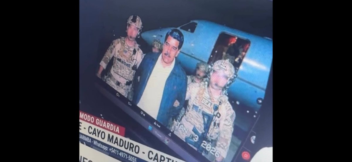 daniesdsk's tweet image. ZAPATEEEEROOOO DONDE ANDAS RATA? 
😂😂😂😂😂😂😂😂