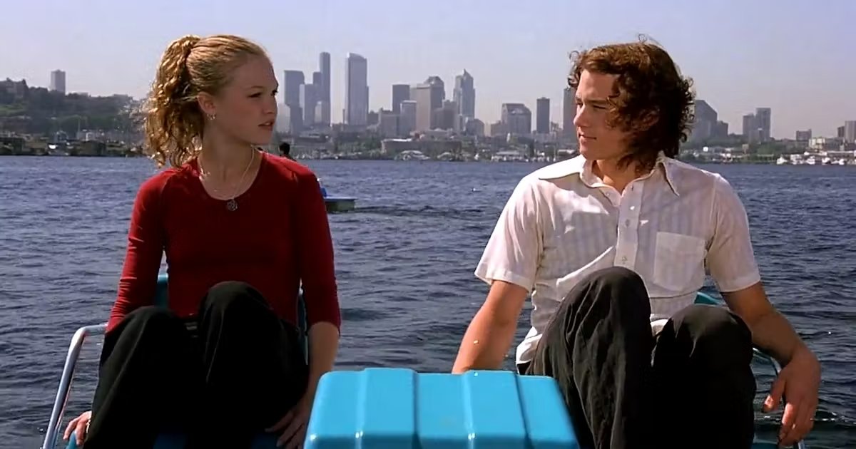 cinevow's tweet image. Heath Ledger and Julia Stiles in 10 Things I Hate About You, 1999