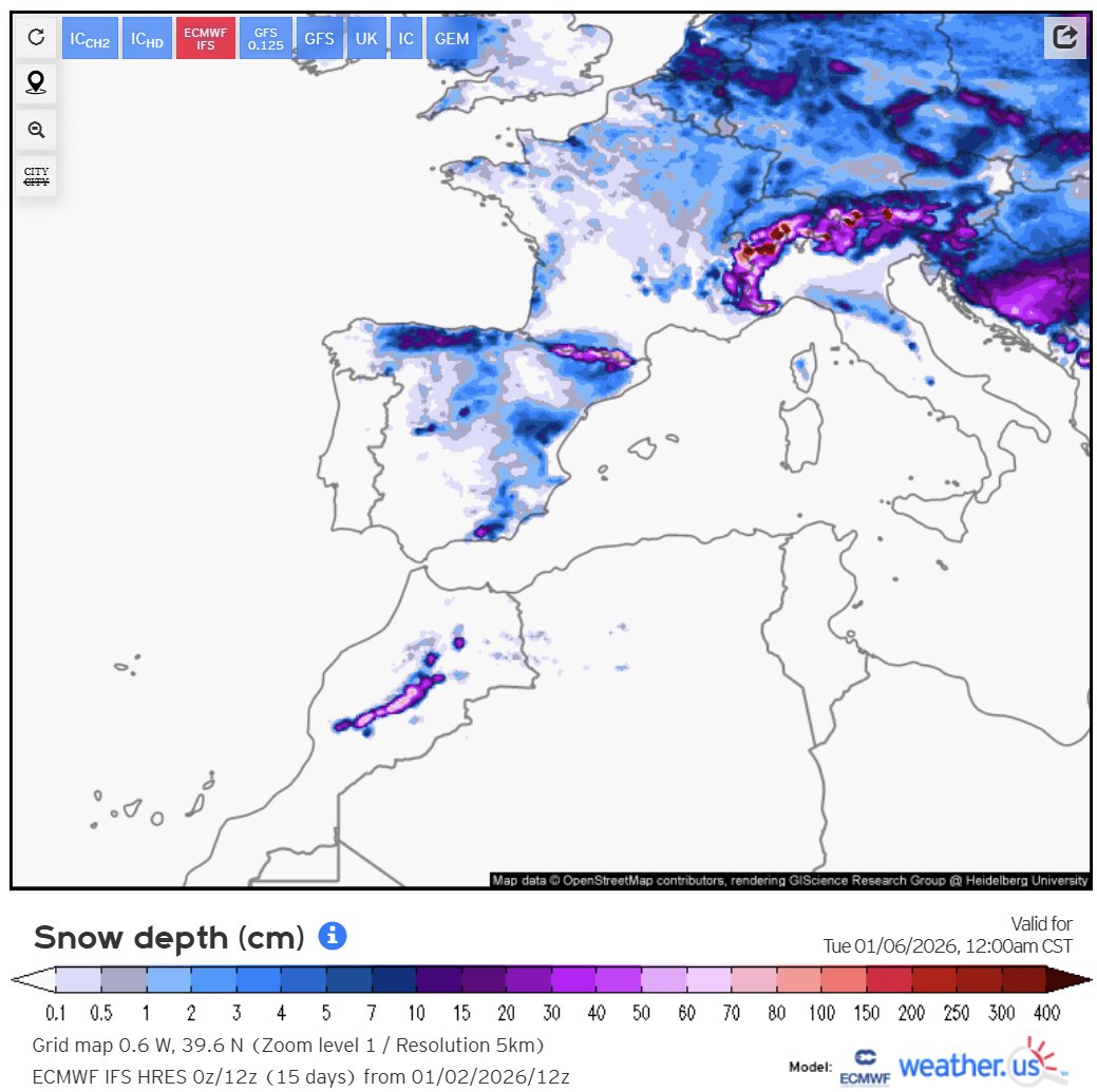 glezjuanje's tweet image. Y, efectivamente, esto es lo que ha ocurrido:

Comparación de la salida determinista que disparó el debate y anuncios en los medios sobre una nueva posible Filomena vs. lo que se predice ahora.

El uso de la predicción por conjuntos es fundamental para evitar caer en estos…