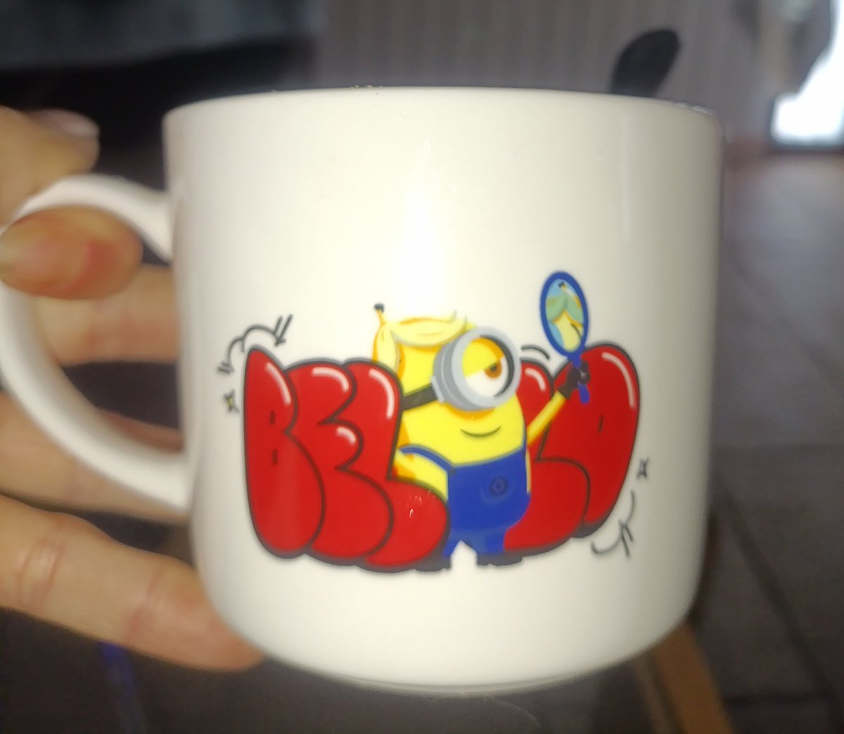 Me hacen el Colacao como la Reina que soy y hasta la taza lo sabe. 
Por qué crees que voy a permitirte a ti ser parte de mi vida si no me tratas como tal?