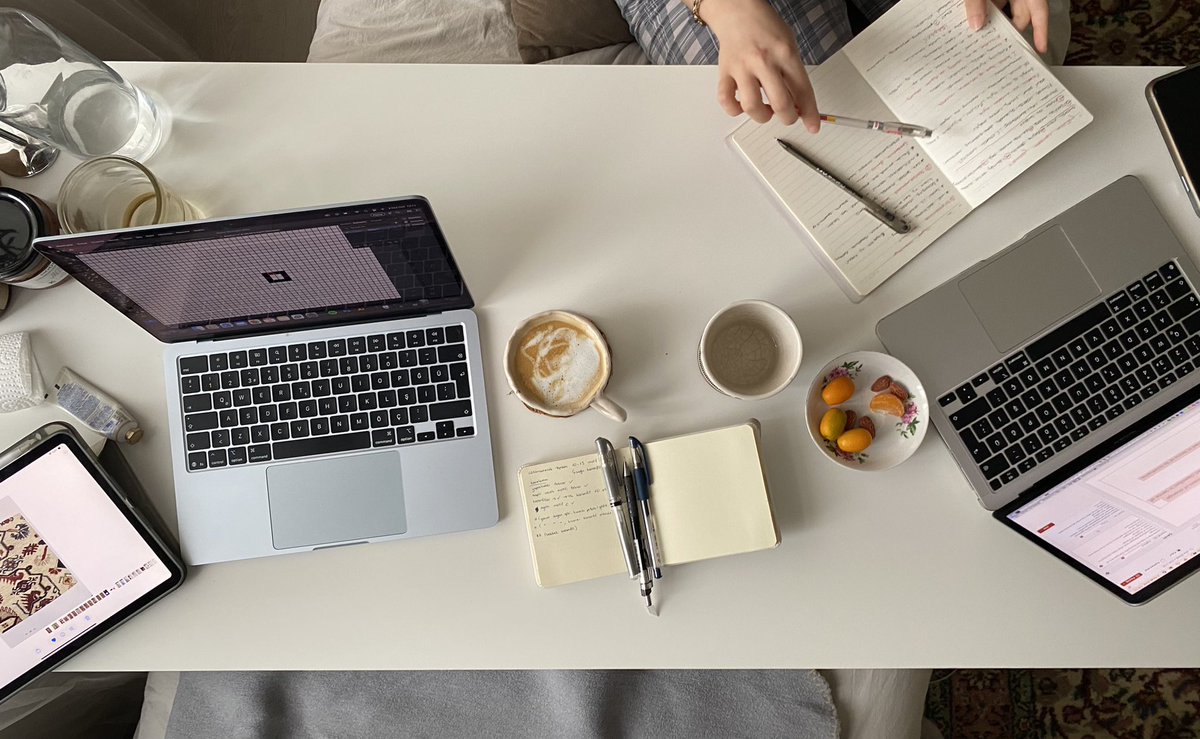 jemappelleruv's tweet image. how i love being a homemate ya