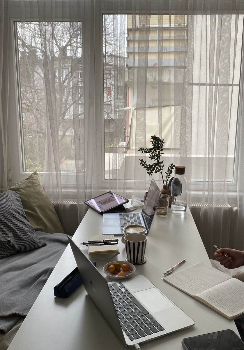 jemappelleruv's tweet image. how i love being a homemate ya