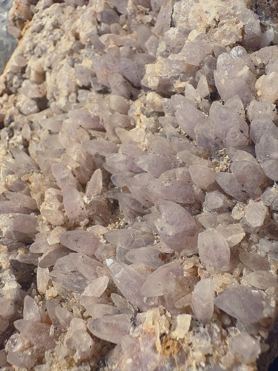 Al2o3_pinkruby's tweet image. 我が家鉱山
石川県小松市　金平金山
今は採集禁止ですが
昔昔　何度もお邪魔しました