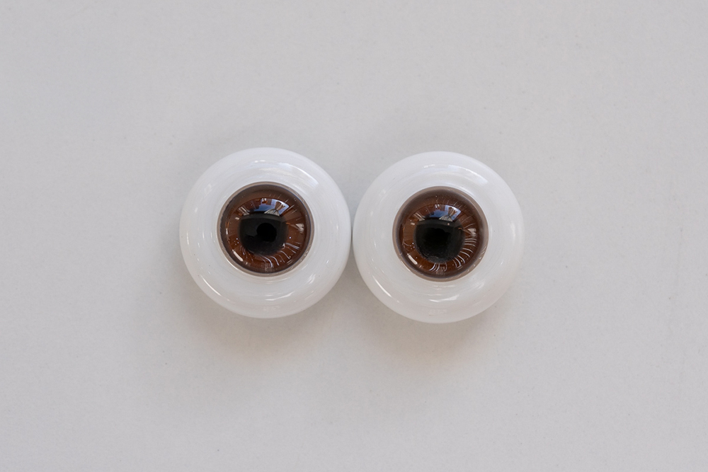 #트인덕장터 
— ✦ —
bittersweet Glass Eye Update 

비터스윗 글라스 안구 3종이 업데이트 되었습니다.
Merry Red / Deep Moss / Warm Cocoa
— ✦ —

Follow + RT : 주문 종료 후 글라스 안구(샘플) 1쌍 

bittersweet-boutique.shop/glasseyes