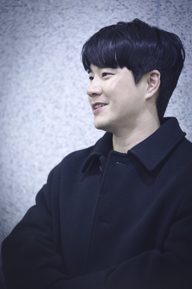 260102 벙커 트릴로지 퇴근길
솔저 3 | 문태유

2026년도 여러 방면에서 자주 오래 보자던