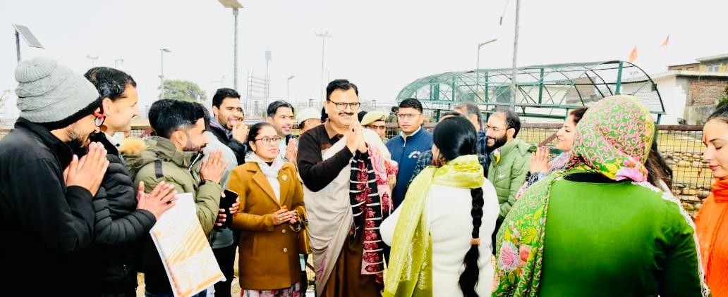 RisingKashmir's tweet photo. Rana Inaugurates Community Langar at Bahu Fort Jammu

@JavedRanaa 

https://t.co/aKJoxgQMm7 https://t.co/oIRxY14pS6
