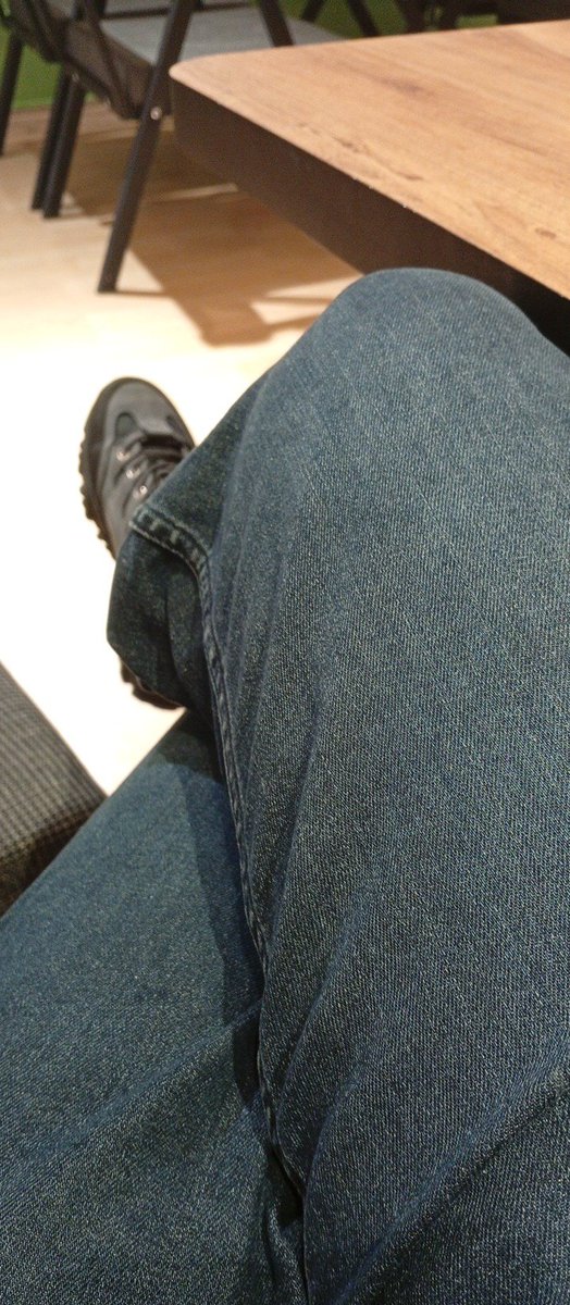 Ağrı'da kahve içip bu soğuk havada sevişecek kimse de yok aq 

#ağrıgay