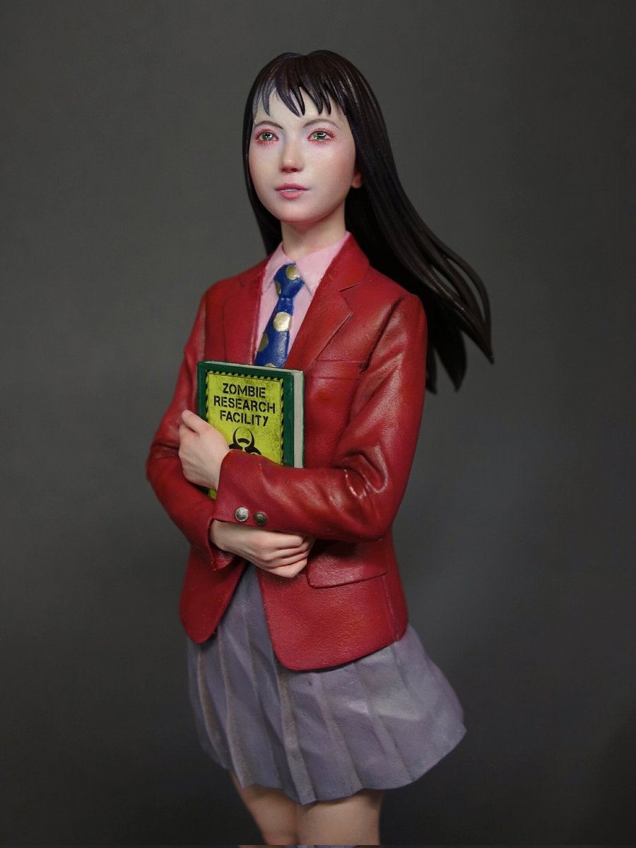 which-08D 塗装完成品、ヤフオクで明日までとなっております✨️ぜひ