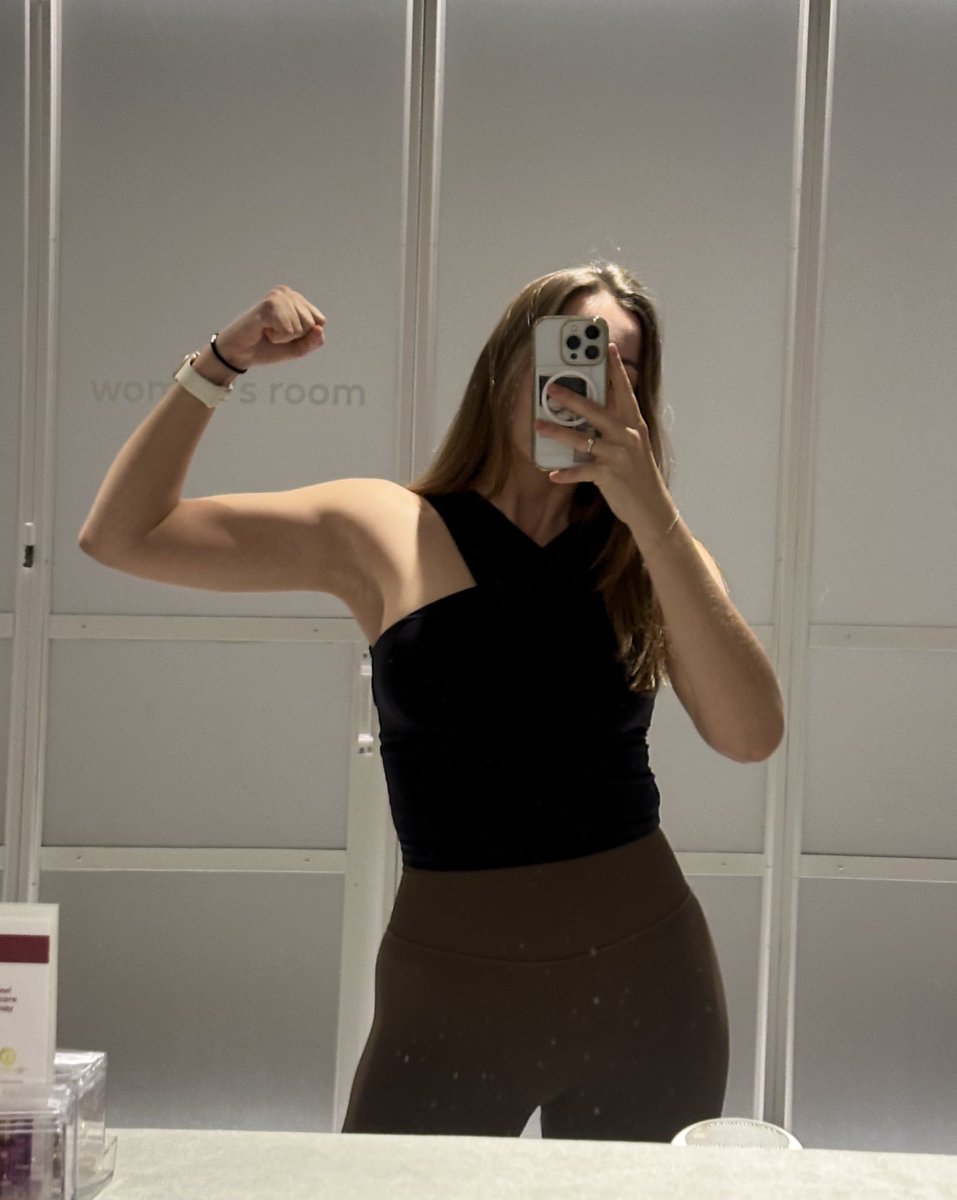 Треба вже гараж купляти для цієї машини