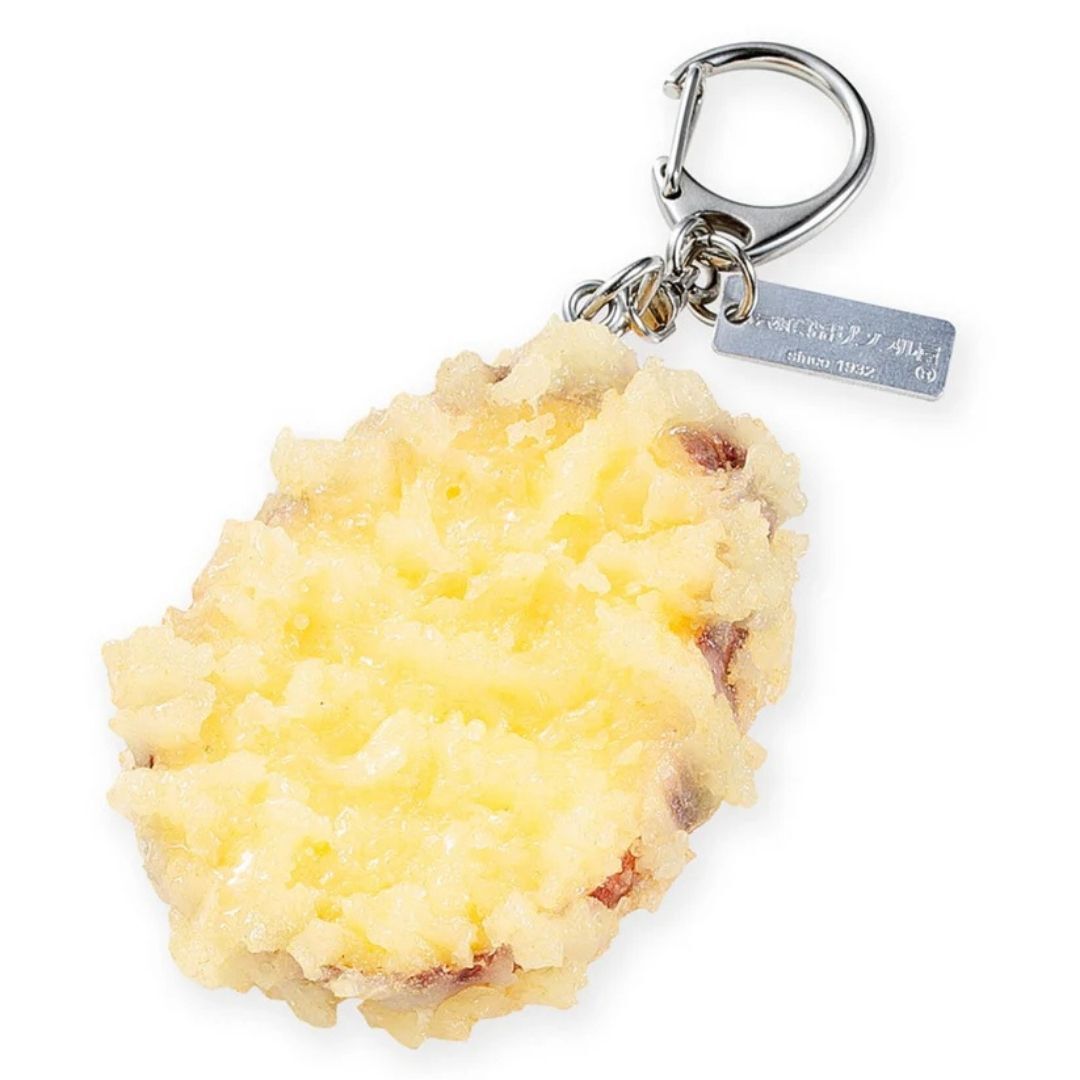 ganso_sample's tweet image. 運気、アガってますか？
お正月の天ぷらは「運気を上げる（揚げる）」と言われているそうです。

そんな縁起にあやかって、
【キーリング さつまいも天】をご紹介🍠

なんだか「じゅ〜っ」て音、聞こえてきませんか？
聞こえた方は、ぜひ【いいね】で運気をアゲていきましょ!
shop.ganso-sample.com/products/21020…