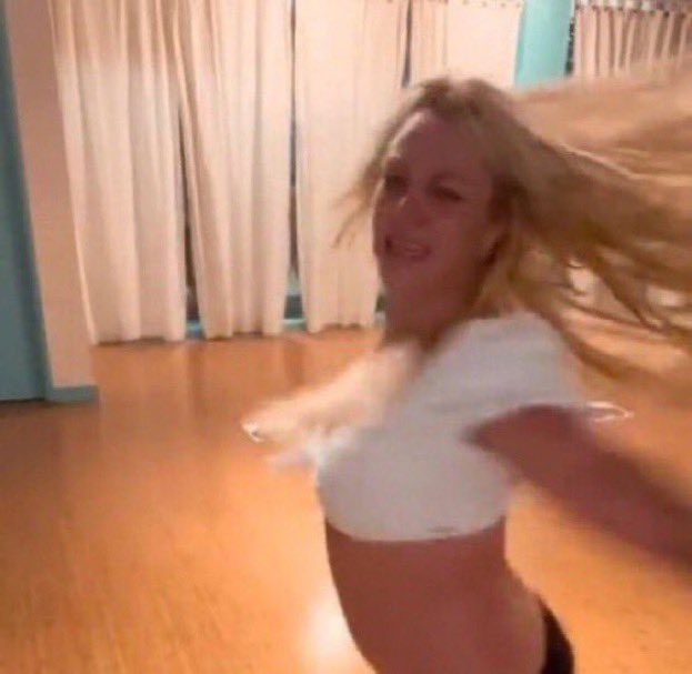 Guillehumano's tweet image. ¿Es verdad lo de Fuerte Tiuna o qué está pasando?