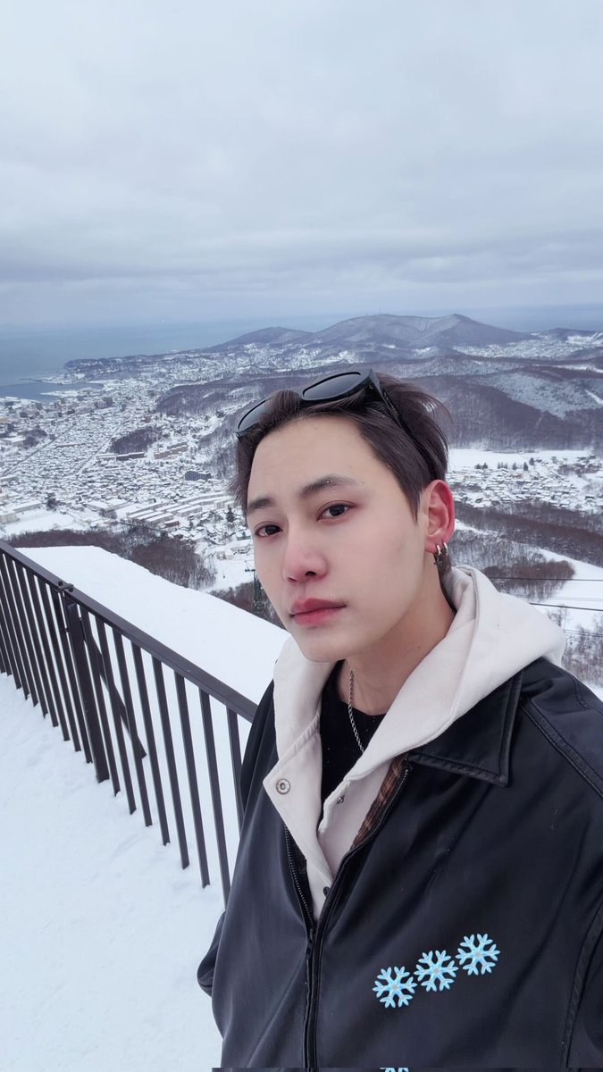 bb0un_official's tweet photo. 🗓️[03.01.2026] IGs : bb0un

❄️❄️❄️

#bb0un https://t.co/jemVwKBVBZ