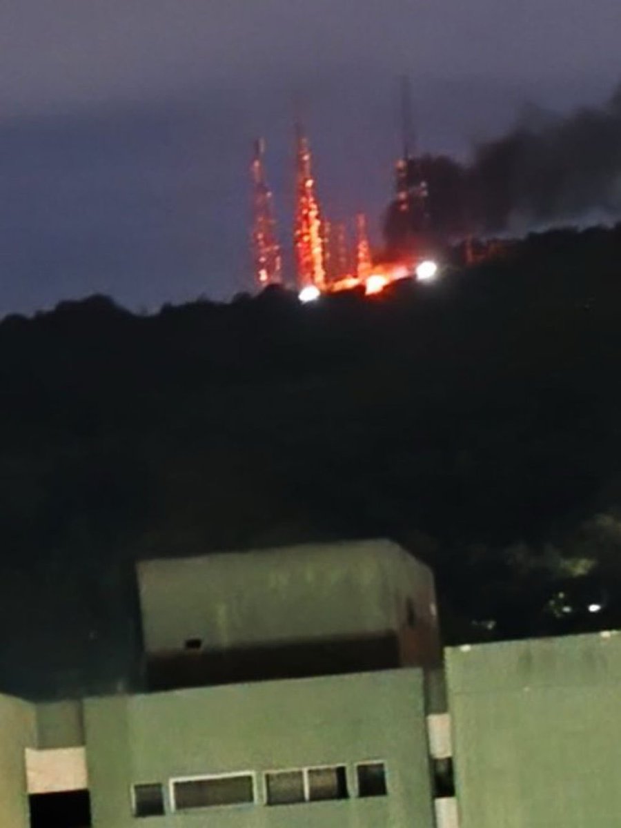 EduMock's tweet image. At least 3 spots have been hit. 

Fuerte Tiuna, La Carlota airbase and A communications center in El Hatillo.

All of these controlled by government, heavily guarded by military and strategic places for Maduro. 

This is Caracas, Venezuela right now.