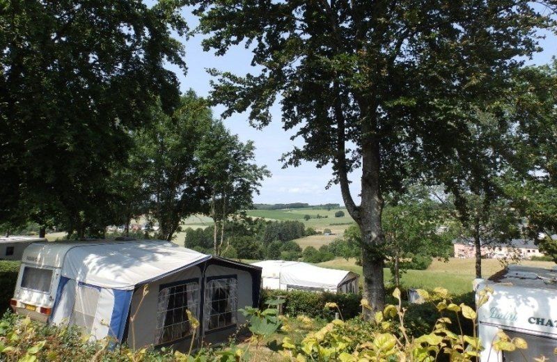 #camping #kamperen #kampereninluxemburg #luxemburg #kampeermagazine kampeermagazine.nl/camping-um-bie…