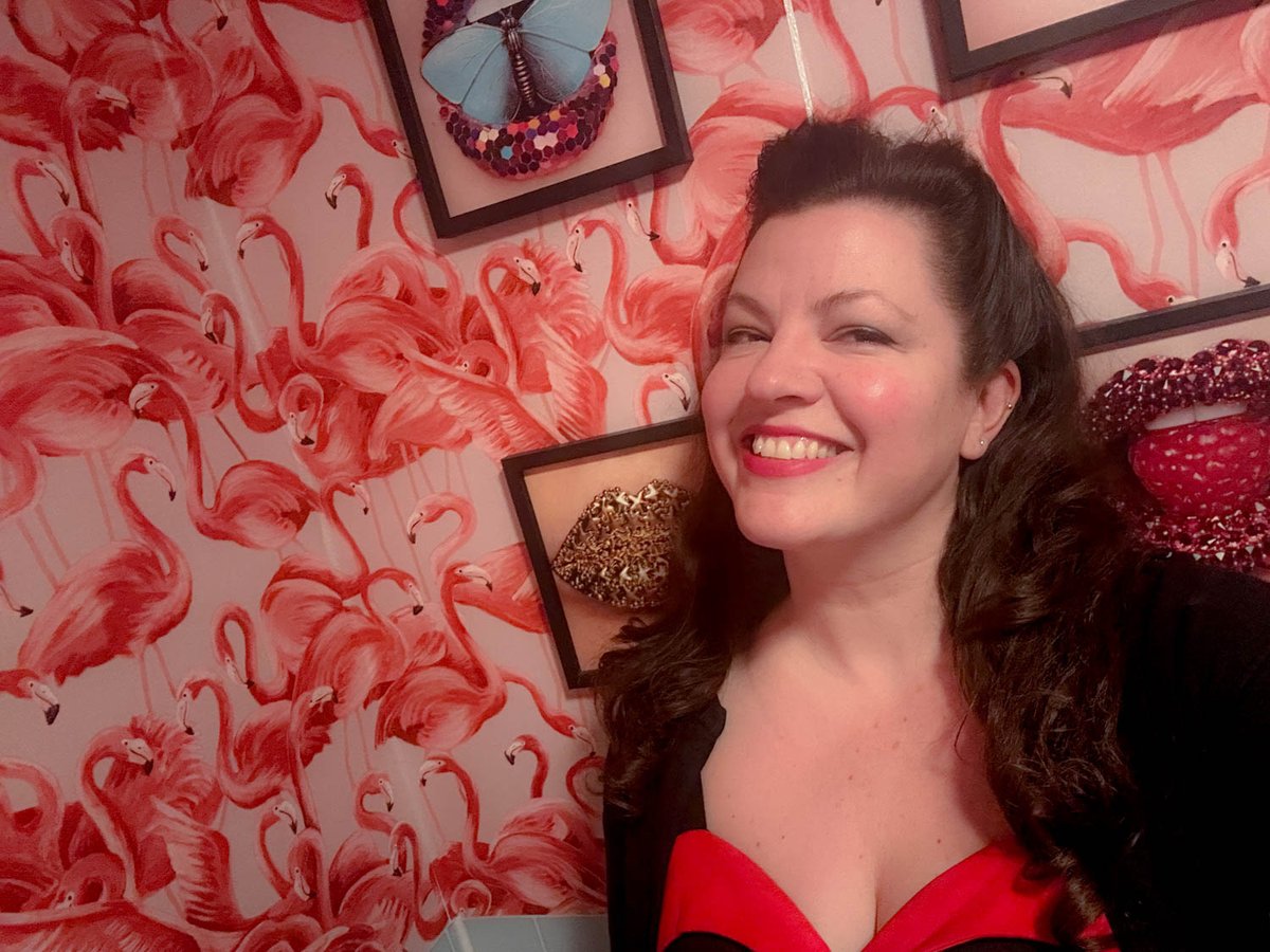 ThePerfectSpot's tweet image. #RestaurantBathrooms: PINK, flamingos and fun at the unexpectedly unique pizza and bread joy that is Allmine in #Oceanside

#Sandiegocounty #SanDiego