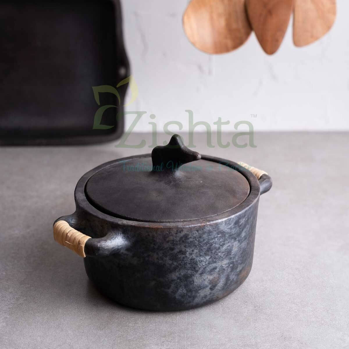 Zishta_'s tweet image. Simple, sturdy, and deeply traditional.
The Mesthin: Manipur Black Pottery is handcrafted using age-old Longpi techniques, ideal for everyday cooking with gentle heat retention and natural flavour.  👉 zishta.com/products/mesth…

#LongpiPottery #TraditionalCookware #HealthyCooking