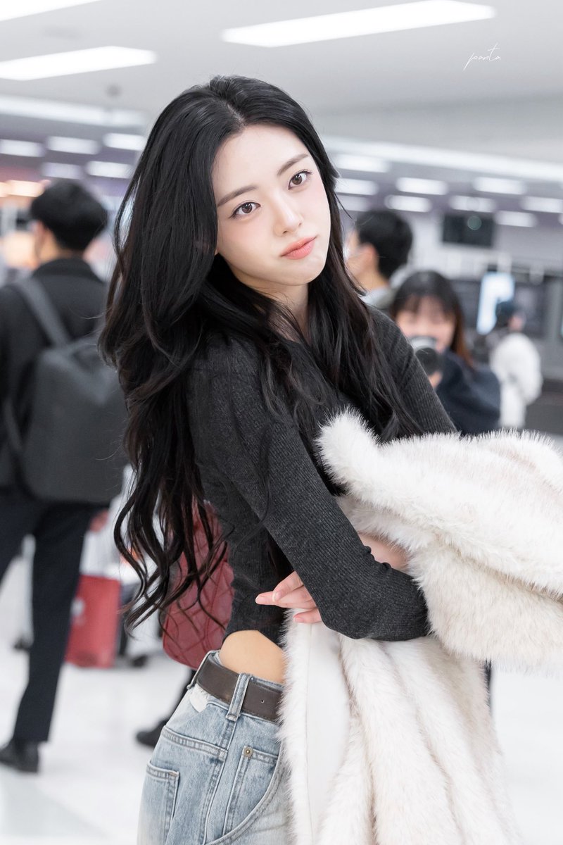 PanTA_universe's tweet image. 251205 hnd🛬

#YUNA #유나 #ITZY #있지