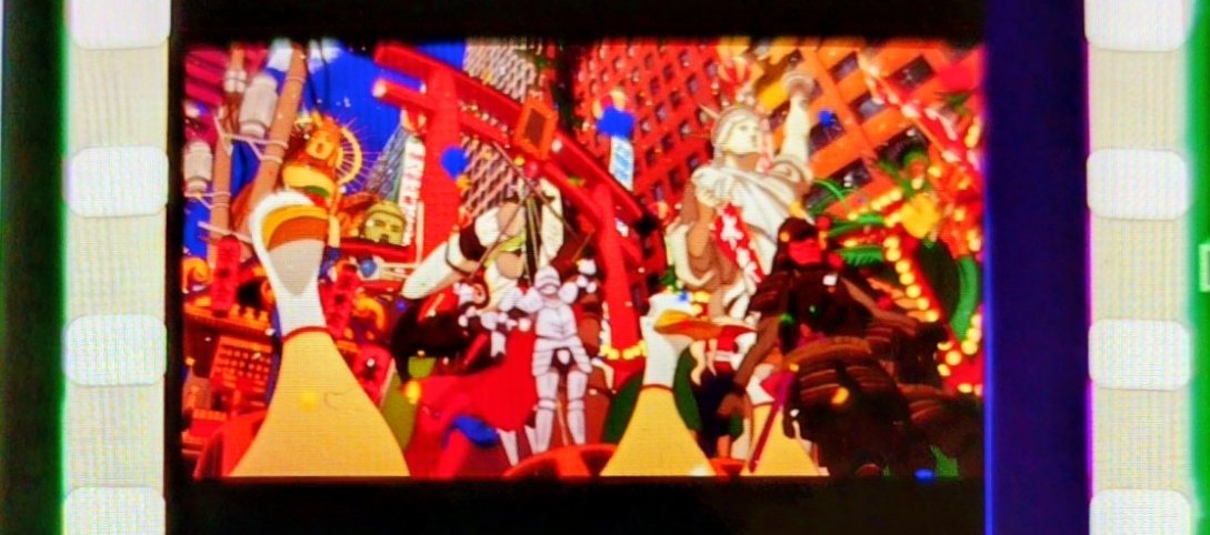 入場特典のフィルムはこちら✨ …って、#パプリカ 写ってないんかーい