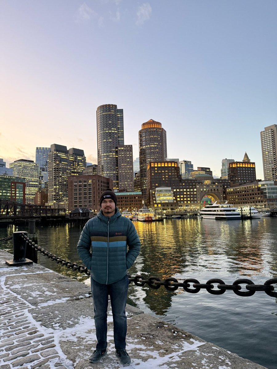Algorithm98's tweet image. New Yorkdan zerikib Bostonga ham birrovga o'tib keldim. Ajoyib shahar ekan, muhiti o'zgacha va asosiysi tartib bor. MIT va Harward campuslariga ham tashrif buyuruldi, ularni tariflash shartmas. Xullas Boston yoqdi menga. Qishda borishni tavsiya qilmagan bo'lardim faqat,sovuq juda