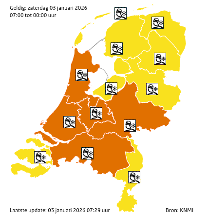 PvForecast's tweet photo. #nederland #sneeuw #goedemorgen #slee
KNMI n een strook over het midden en zuiden van het land (Noord- en Zuid-Holland, Utrecht, Noord-Brabant en Gelderland) kan er vanochtend plaatselijk 5-10 cm sneeuw vallen. https://t.co/EYhZkA4HoH