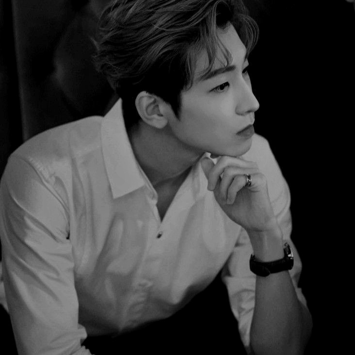 fatalwines's tweet image. ㅤㅤㅤㅤㅤ
⠀⠀⠀⠀
⠀⠀⠀⠀leon visconti.
⠀⠀⠀⠀—— photographer au.  
⠀⠀⠀⠀21+문.  not  new  to  rp.
⠀⠀⠀⠀open for  plots. eng/fil. 
⠀⠀⠀⠀like /  rt   for   a   follow.
⠀⠀⠀⠀fatalwines.carrd.co
ㅤㅤ
ㅤㅤㅤㅤㅤ