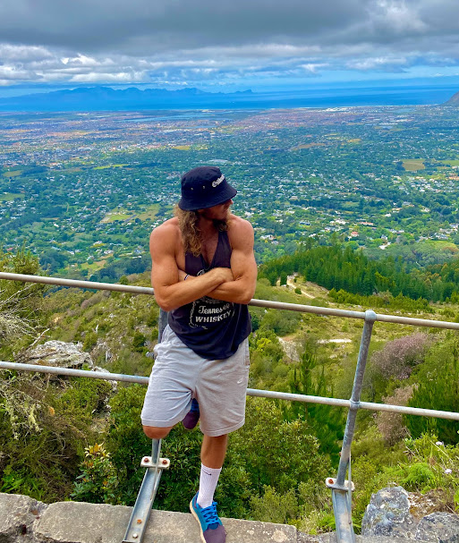TraderJoe218631's tweet photo. Lord, please guide me! Amen #MorningVibes #Hike #nature #view #beactive #happyhormones #CapeTown #SA #love #awe #letscrushit https://t.co/LBAghEjmIY