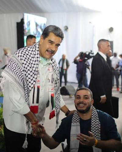 BasedUnion's tweet image. Trump was chosen by the ruling class because he was the best salesman for the next war.

They needed the man who could spin up enough fear of latinos to trick neglected Americans into supporting and paying for another endless war for oil— this time in South America.

The peace…