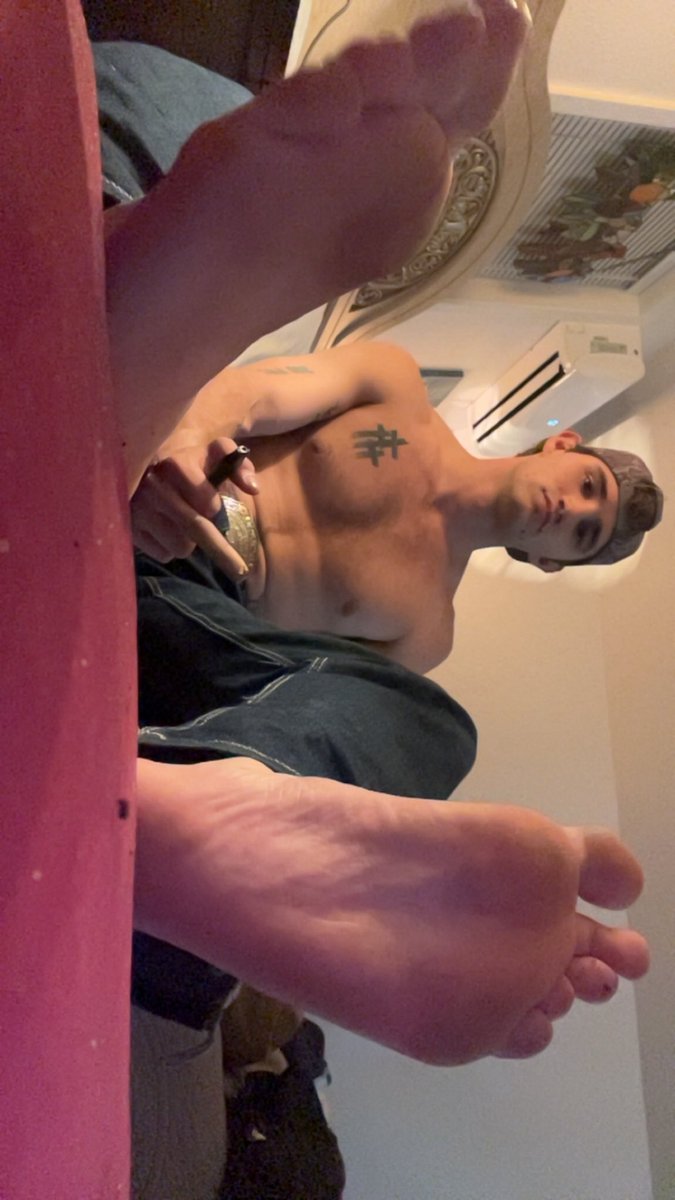 alphajess3's tweet image. On my way home from the bar piggies let’s get the cash rolling hahaha yk you can’t resist