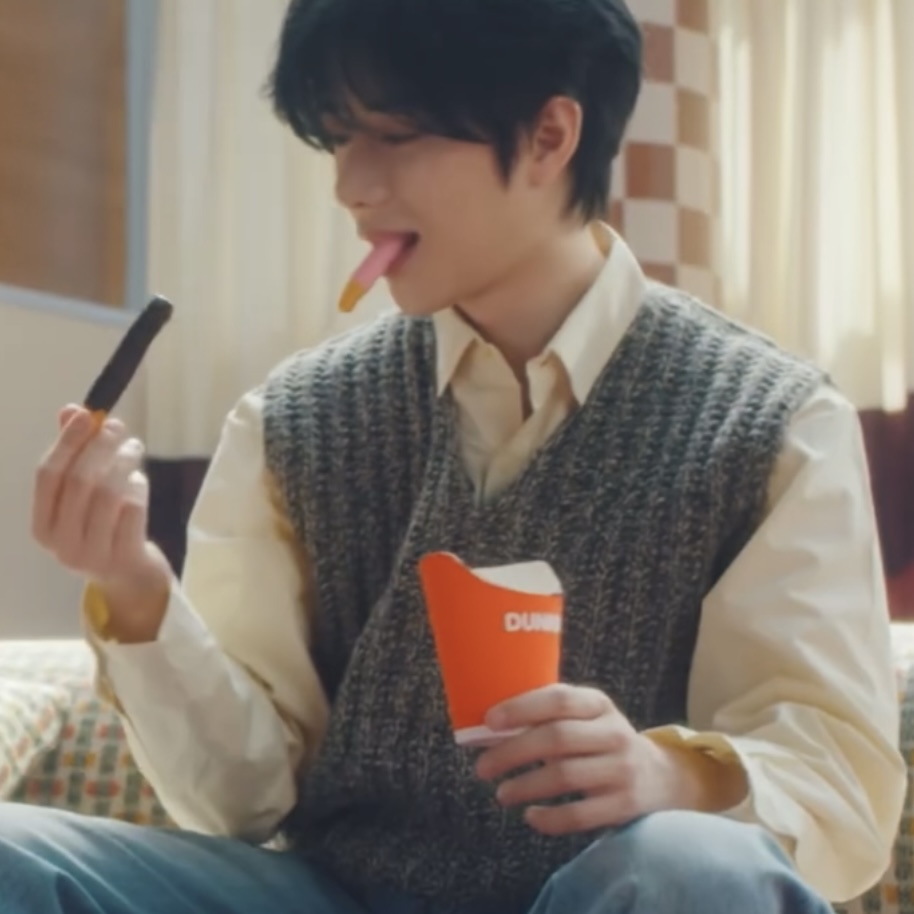 cbgcentric's tweet image. beomgyu looks so cute in this outfit