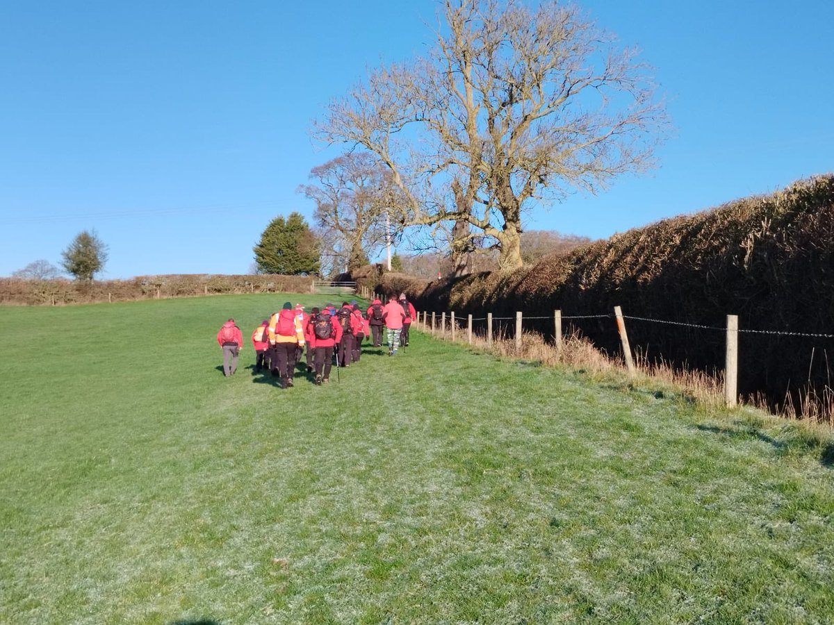 Starting 2026 as we mean to go on 💪❄️
Our team met up to complete a fitness test and take in the winter views. Staying fit means we’re always ready to support our community when needed.

#WarwickshireSearchAndRescue #ReadyToRespond #VolunteerLife