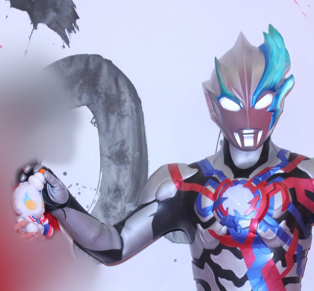 ブレーザーに鏡餅生やして行ったらみかんの部分つままれて草