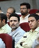 اونی که ۱۲ ساله تو زندان جمهوری اسلامیه و هر روزم یه پرونده جدید براش درست میشه و باز حاضره برای آزادی مردمش #هزینه بده...
#مصطفی_تاجزاده