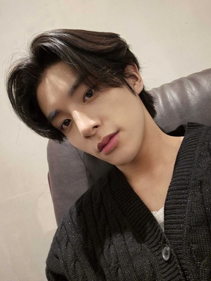 akvsh_'s tweet image. Siapa yang cinta pada Kiyo ntik, pasti bahagia dalam hidupnya 🖤