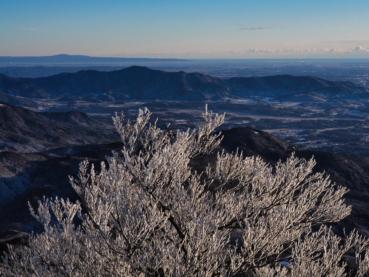 toby911s's tweet photo. 降雪があったので、喜び勇んで夜明け前から筑波山へ向かったものの、積雪は5cm程度。
明朝は転倒注意かな。日中は溶けて、これから凍るだろうから。 https://t.co/Sqb4vfAbVK
