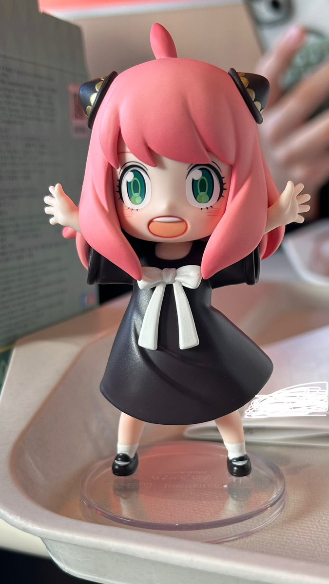 yunaadodo's tweet photo. les fans de spy x family, regardez mes nouvelles figurines je suis FAN #mercimanon #anime #spyxfamilly 💗 https://t.co/Fw5iBWZQXT