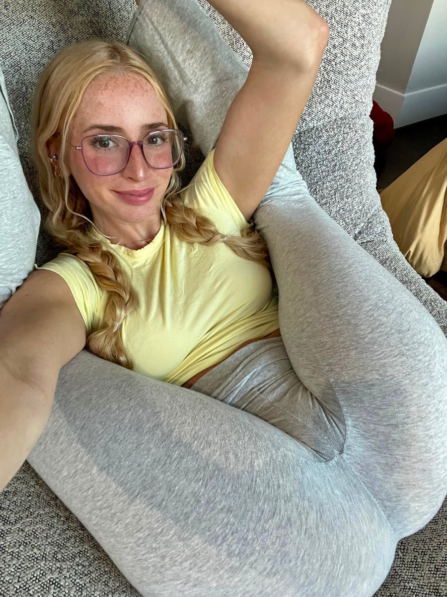 What outfit do you think I paired with this? 💗