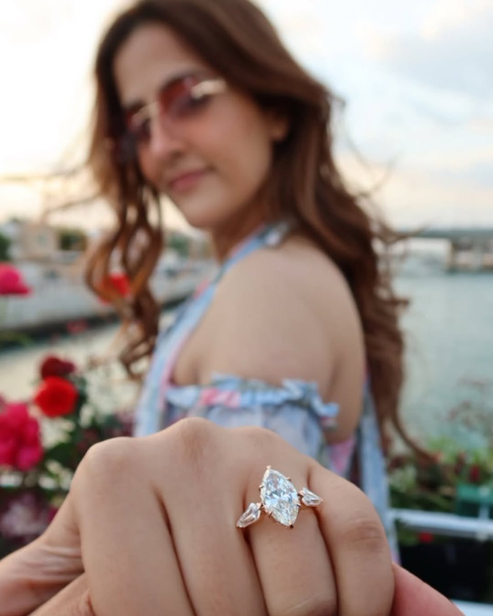 Buzzzooka Scrolls tweet media