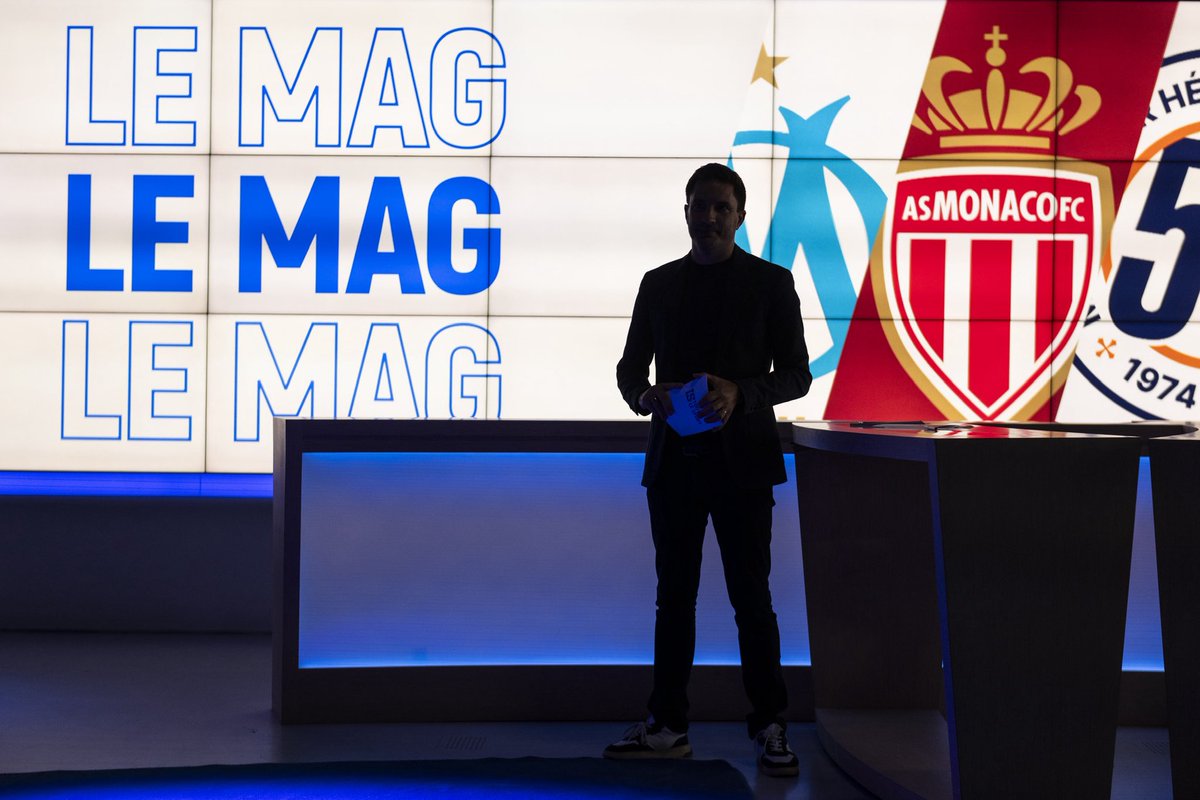 FabLeveque's tweet image. 🔚 Ce soir, la lumière va s’éteindre une dernière fois sur le plateau D de @Francetele . Ce sera l’ultime numéro de « Tout Le Sport ». Apres 32 années d’existence, et plus de 15 000 émissions, on vous attend ce soir dès 19h53 sur France 3 pour un dernier TLS de 26 minutes ❤️