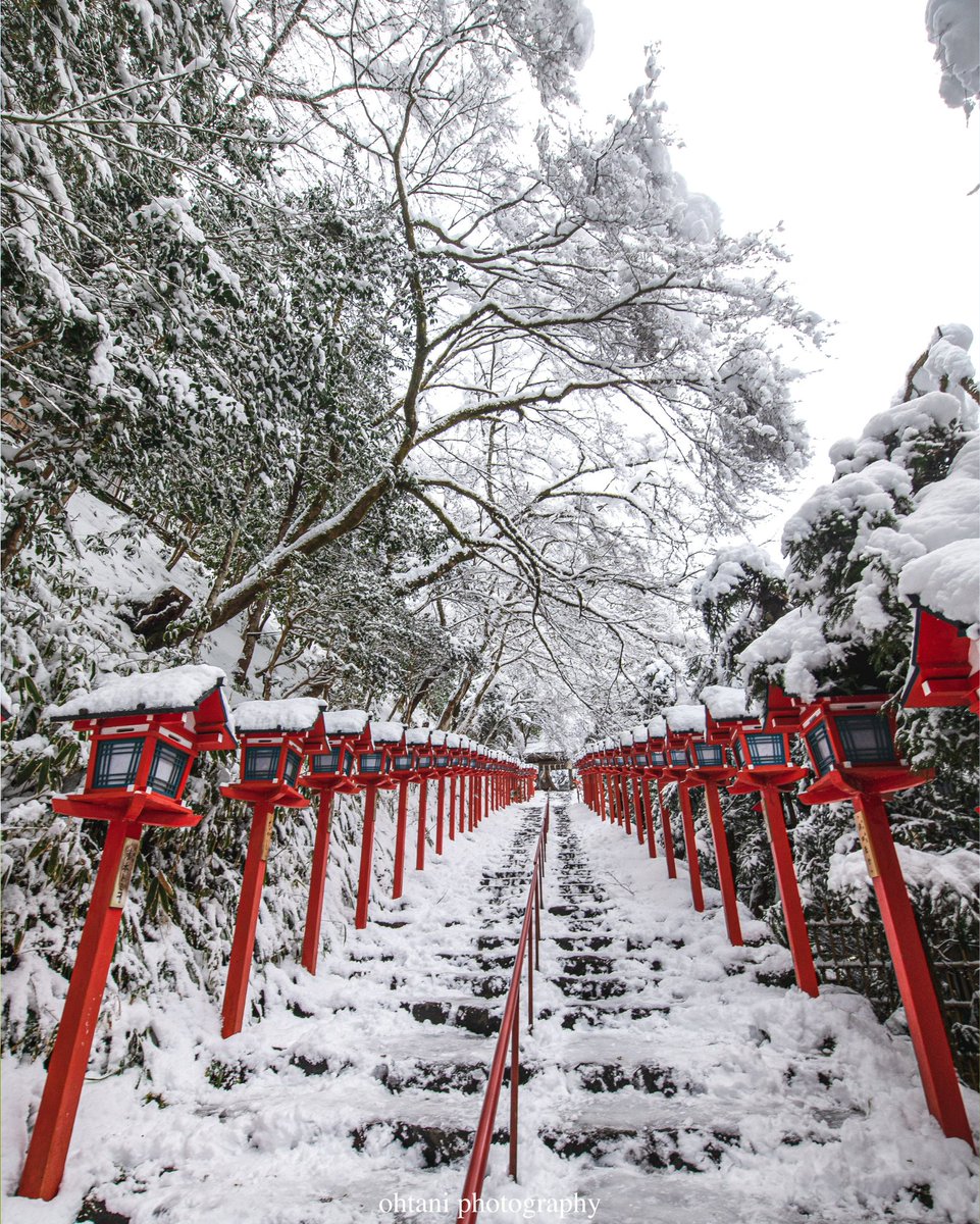 真っ白に染まった京都の貴船神社