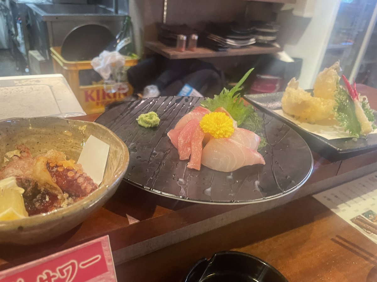 progress2104's tweet image. 久しぶりに大阪の飲み友と昼飲み🍺