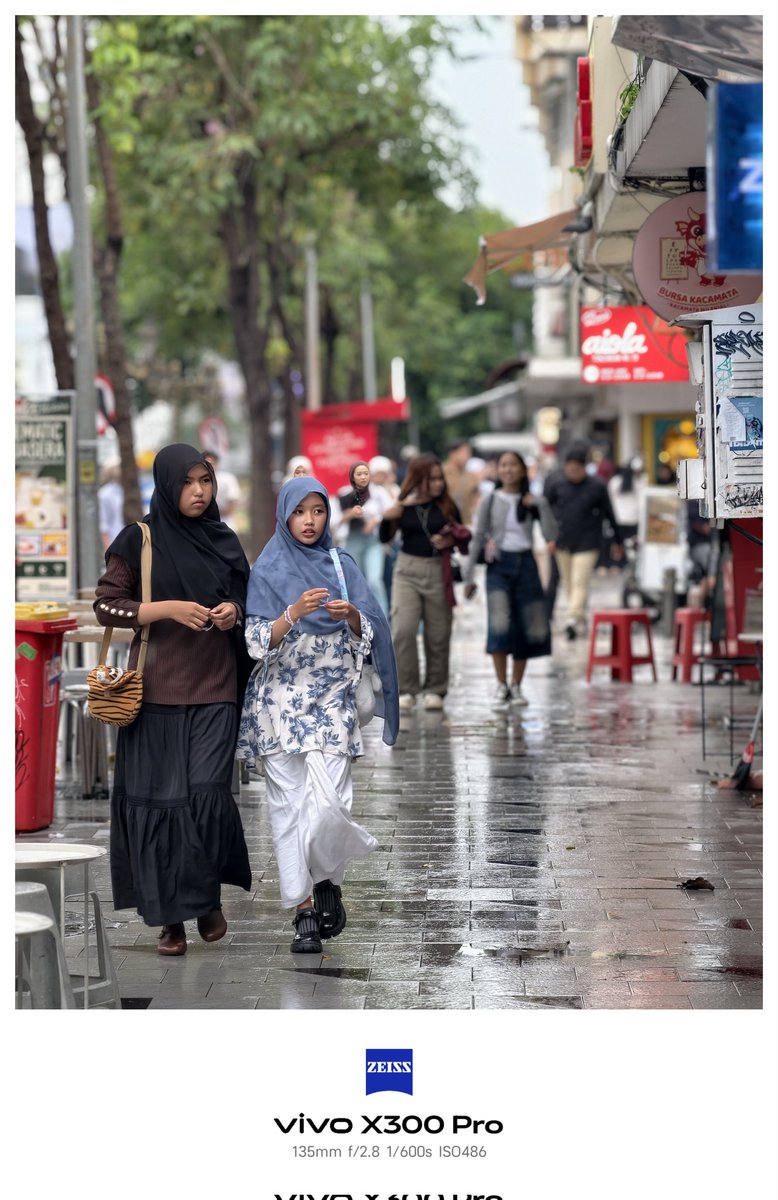 LFXED's tweet image. Tunjungan sehabis hujan. Berasa jalan di kayu tangan malang adem.