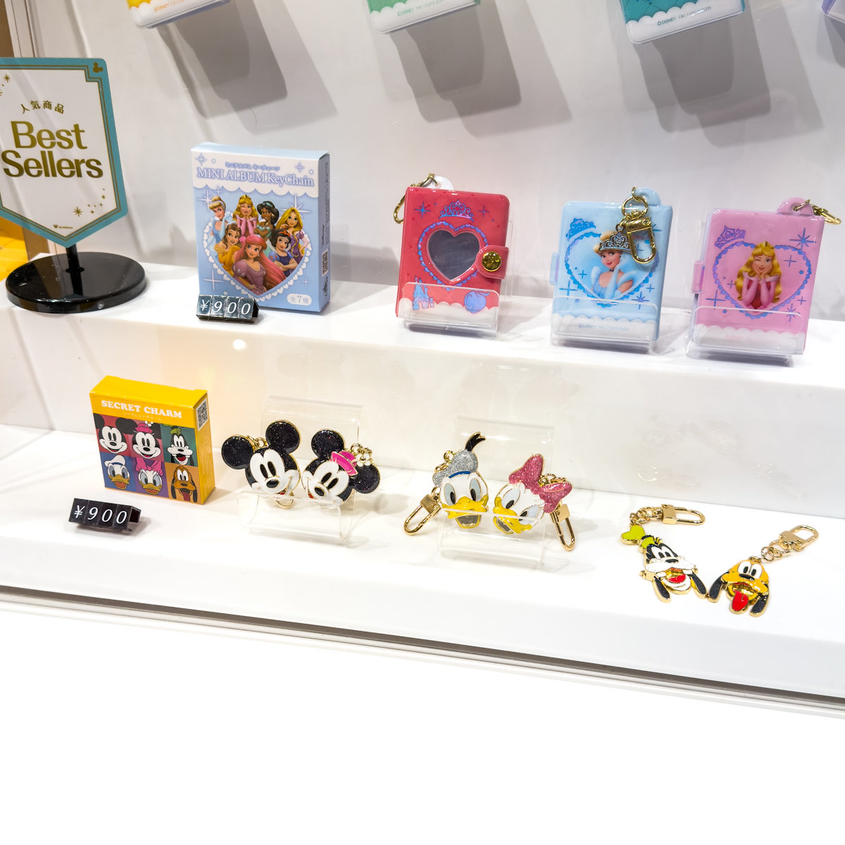 大きめサイズでかわいい！ ディズニーストア シークレットチャーム（全