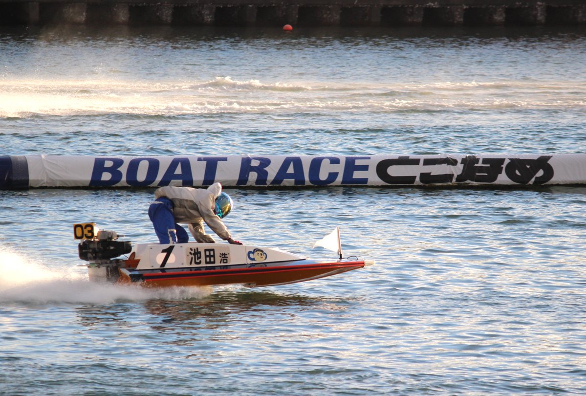 tokotan's tweet image. 【🎊優勝は池田浩二選手🎉】
2026新春特別競走を制したのは3941 #池田浩二 選手（愛知）でしたニャン✨✨
今節はドリーム1号艇から始まり、1月1日の初夢賞も獲得し、圧巻の走りで優勝でしたニャン😍
今年11月に常滑で開催するＳＧ第29回チャレンジカップへ幸先の良いスタートがきれましたニャン❗️❗️…