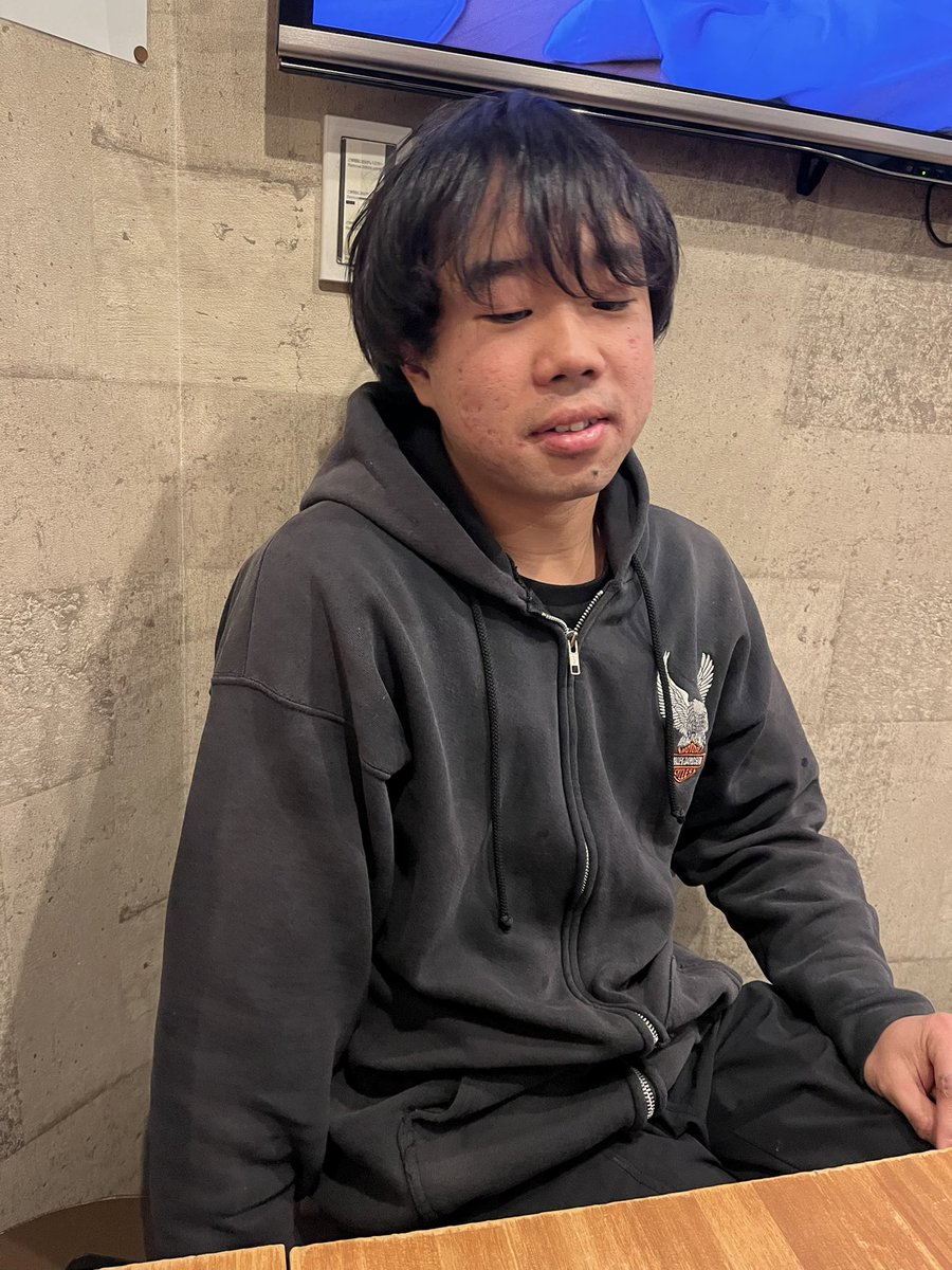 今日はブレイザー軍団の新年会なのにシャブしか来てません。

#ブレイザー軍団 
#した