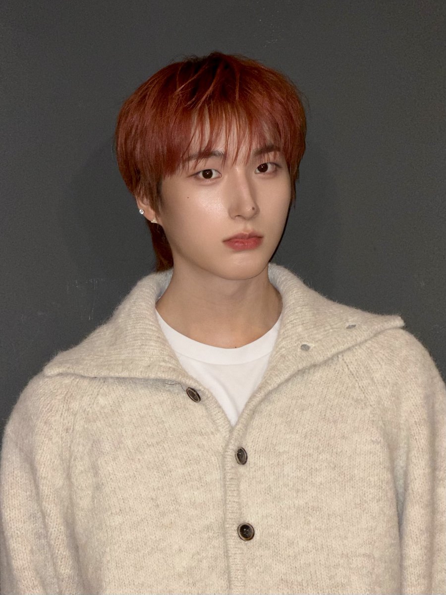 [#범수] 

좋은 주말 보내 쏘블리💜

#XODIAC #소디엑 #BEOMSOO #범수