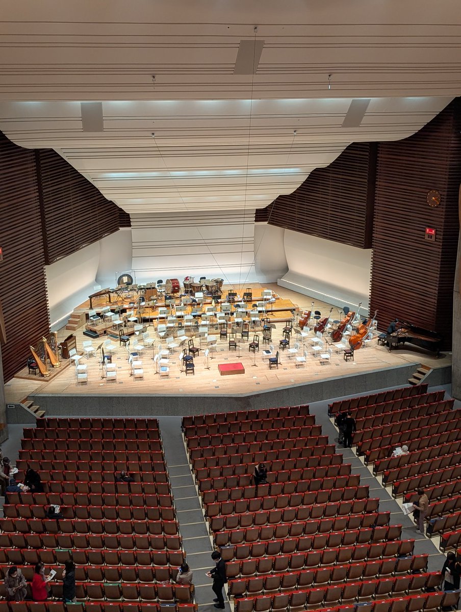 務川慧悟と大友直人指揮の都響🍀チャイコフスキーのピアノ協奏曲第1番凄かった👍この曲聴くのが久しぶり。ガンガン弾かれるイメージだったのがいろんな表情があってイメージ一新🍀ソリストアンコールは亡き王女へのパヴァーヌ🌟#務川慧悟　#大友直人　#東京都交響楽団