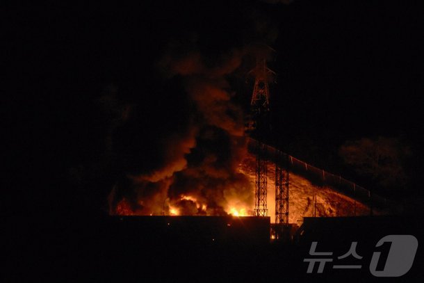 [속보] 미국이 베네수엘라 수도를 공격하고 있습니다. 실제 상황입니다😨