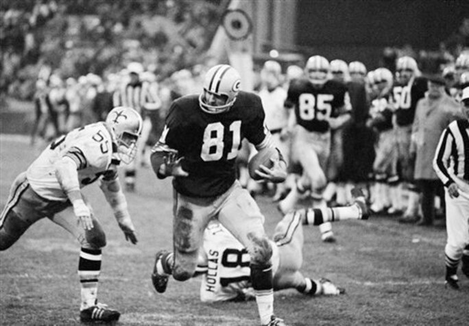 The Elon University community is mourning the loss of Richard McGeorge ’72, one of the university's most distinguished athletes and a cherished figure in both collegiate and professional football. McGeorge died Dec. 20 at the age of 77. Read more here: bit.ly/49fD6NN