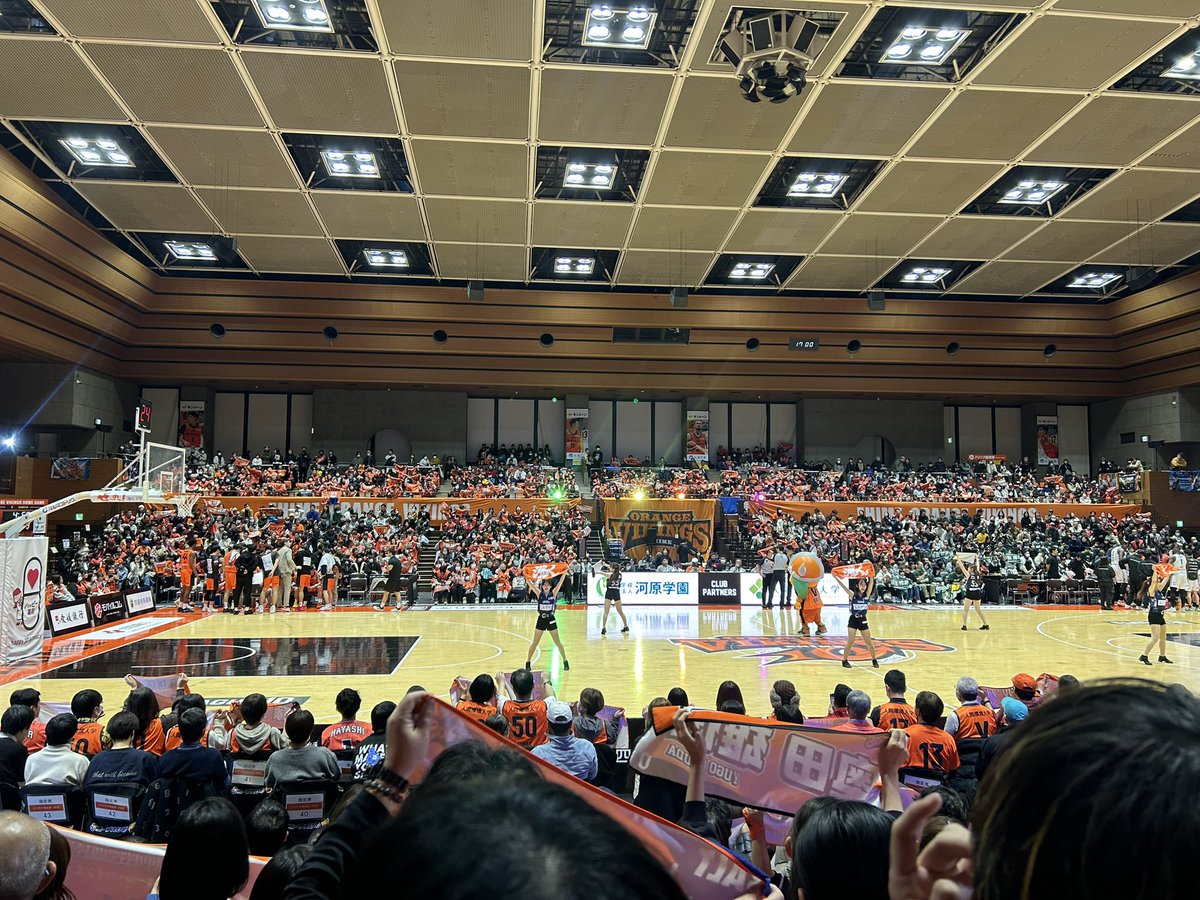 mc_n14815's tweet photo. なんとおもしろい試合を！！！
今シーズン初、観客含めた演出に感動🥹
明日もがんばってー！ https://t.co/fti7n6QxTg